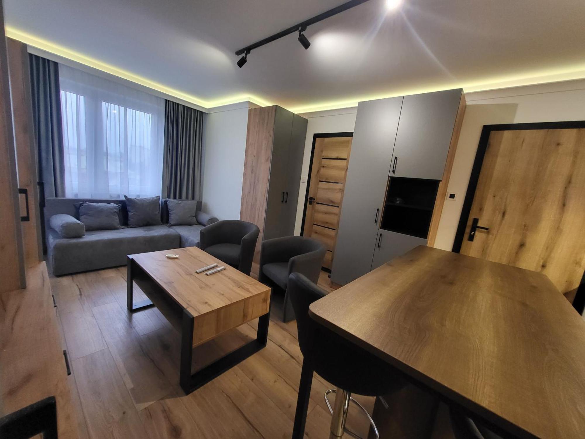 Handy Apartamenty - Mieszkania Na Doby W Centrum Rzeszowa ภายนอก รูปภาพ